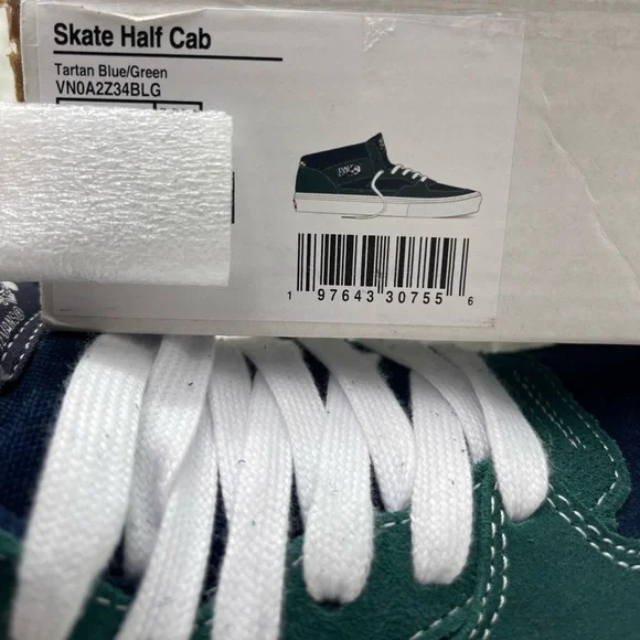 Vans Men’s Skate Half Cab
Tartan Blue/Green
VN0A2Z34BLG Sneakers - Picture 16 of 16